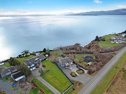 1027 Kye Bay Rd, Comox, BC 