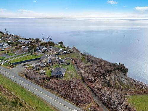 1027 Kye Bay Rd, Comox, BC 