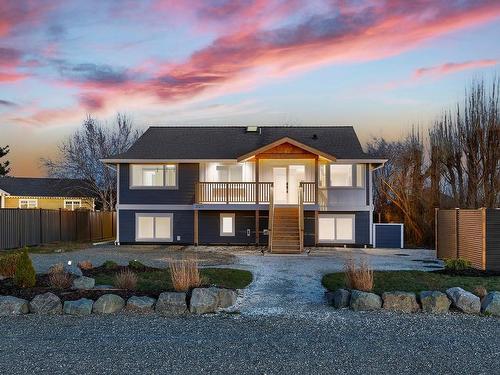 1027 Kye Bay Rd, Comox, BC 