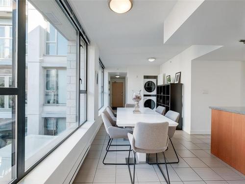 304-760 Johnson St, Victoria, BC - Indoor Photo Showing Dining Room