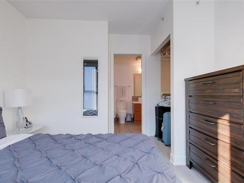 304-760 Johnson St, Victoria, BC - Indoor Photo Showing Bedroom