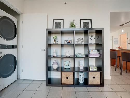 304-760 Johnson St, Victoria, BC - Indoor Photo Showing Laundry Room