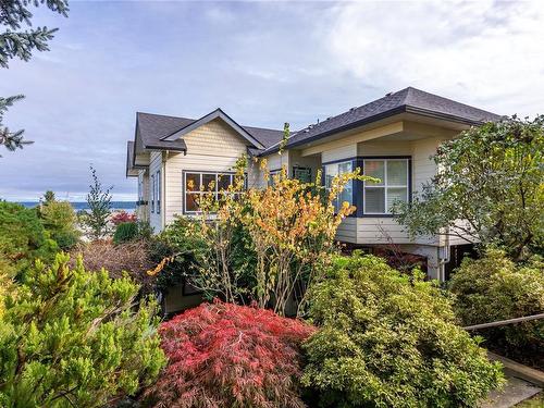 727 Nelson Rd, Campbell River, BC 