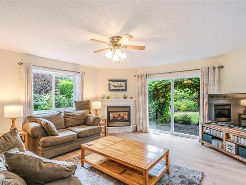 691 Arbutus St, Qualicum Beach, BC 