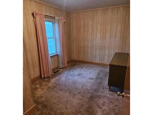 354 Mckellar Street N, Thunder Bay, ON - Indoor Photo Showing Other Room