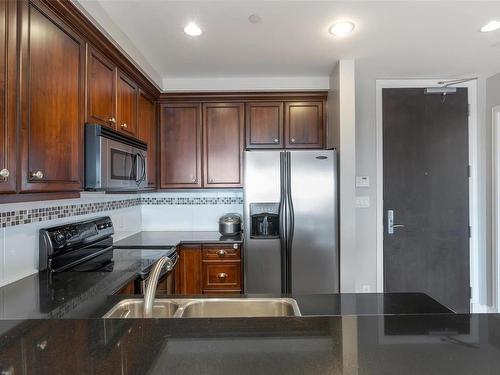 405-1335 Bear Mountain Pkwy, Langford, BC - Indoor Photo Showing Kitchen With Double Sink