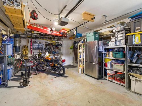 133 Fernie Place, Kamloops, BC - Indoor Photo Showing Garage