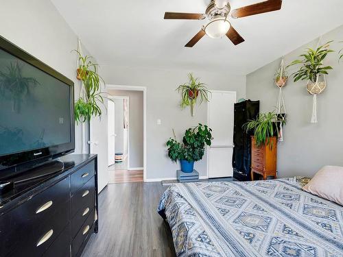 838 Lolo Street, Kamloops, BC - Indoor Photo Showing Bedroom