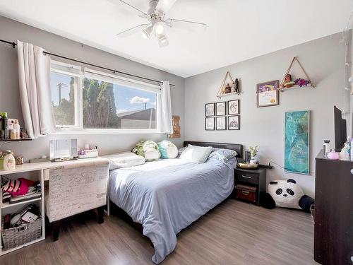 838 Lolo Street, Kamloops, BC - Indoor Photo Showing Bedroom