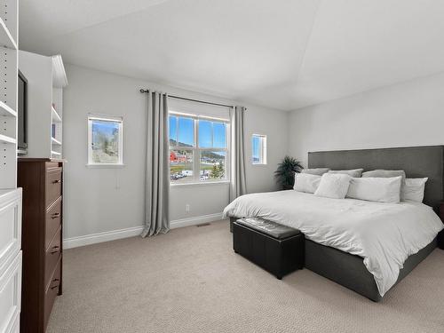 50-1055 Aberdeen Drive, Kamloops, BC - Indoor Photo Showing Bedroom