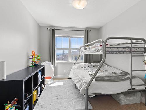 50-1055 Aberdeen Drive, Kamloops, BC - Indoor Photo Showing Bedroom