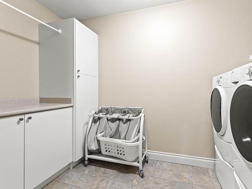 50-1055 Aberdeen Drive, Kamloops, BC - Indoor Photo Showing Laundry Room