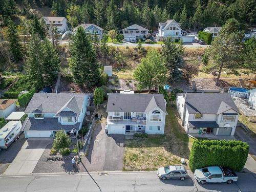 2759 Qu'Appelle Blvd, Kamloops, BC - Outdoor With Facade