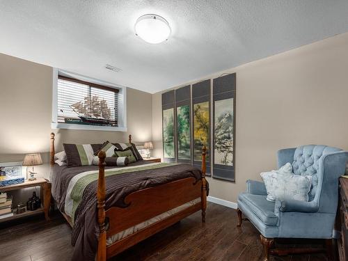 253 Royal Ave, Kamloops, BC - Indoor Photo Showing Bedroom