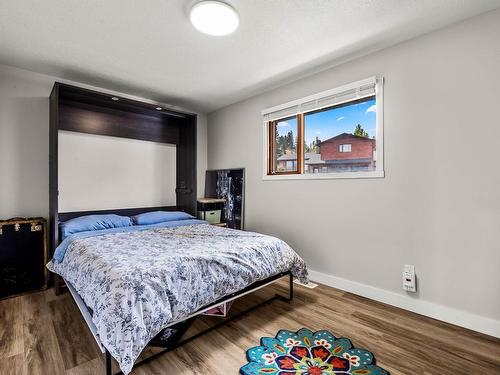 356 Gleneagles Drive, Kamloops, BC - Indoor Photo Showing Bedroom