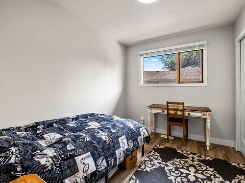 356 Gleneagles Drive, Kamloops, BC - Indoor Photo Showing Bedroom