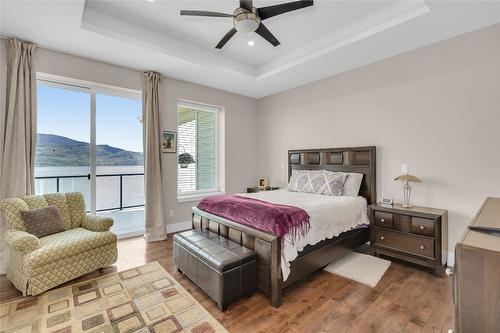 6372 Topham Place, Peachland, BC - Indoor Photo Showing Bedroom