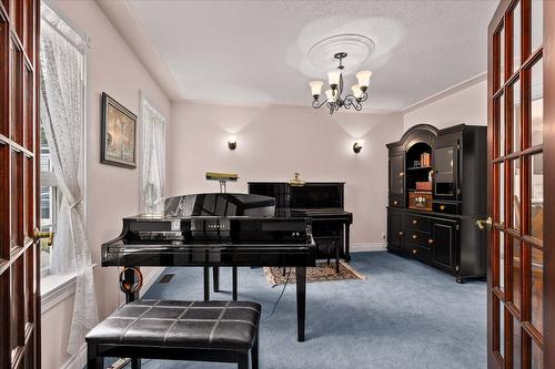 138 Millard Place, Kelowna, BC - Indoor Photo Showing Other Room