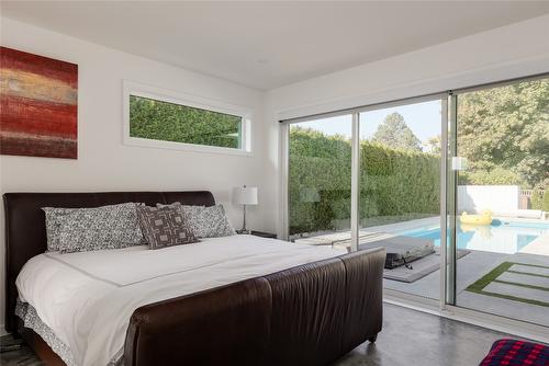 452 Barkley Road, Kelowna, BC - Indoor Photo Showing Bedroom