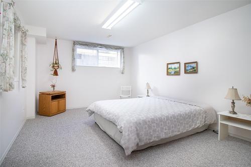 45-1874 Parkview Crescent, Kelowna, BC - Indoor Photo Showing Bedroom