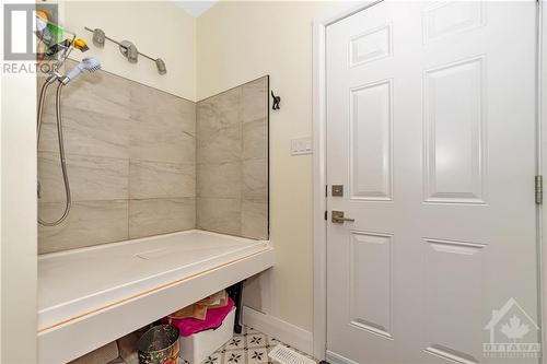 Mudroom dog wash station - 3010 Torwood Drive, Dunrobin, ON - Indoor Photo Showing Bathroom