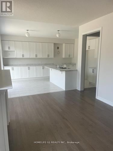 416 Black Cherry Crescent, Shelburne, ON - Indoor Photo Showing Kitchen