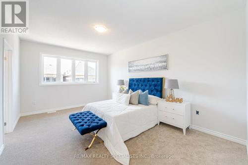 32 Camino Real Drive, Caledon, ON - Indoor Photo Showing Bedroom