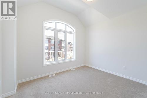 32 Camino Real Drive, Caledon, ON - Indoor Photo Showing Other Room