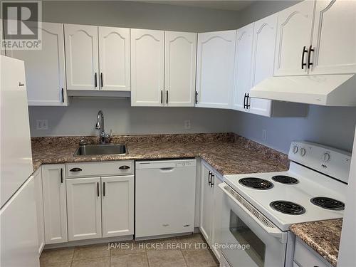 100 - 1 Brockhouse Way, Deep River, ON - Indoor Photo Showing Kitchen