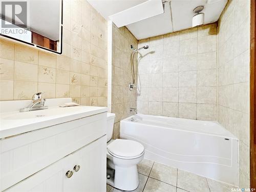 137 Vanier Crescent, Saskatoon, SK - Indoor Photo Showing Bathroom