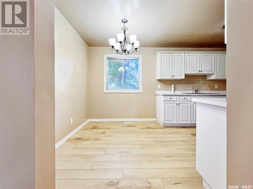 137 Vanier Crescent, Saskatoon, SK - Indoor Photo Showing Kitchen