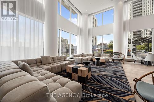 503 - 20 Tubman Avenue W, Toronto, ON - Indoor Photo Showing Living Room