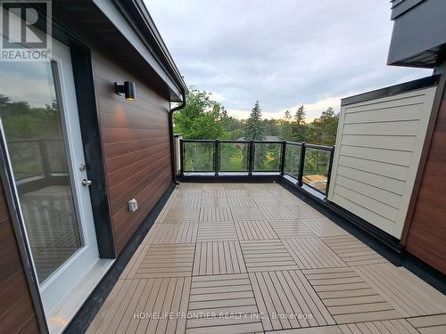 7 Ingersoll Lane, Richmond Hill, ON - Outdoor With Balcony With Exterior