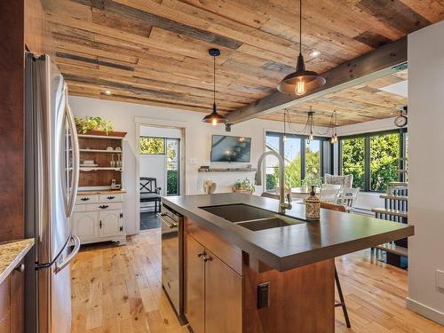 Cuisine - 22  - 24 Ch. De Shefford, Roxton Falls, QC - Indoor Photo Showing Kitchen With Double Sink