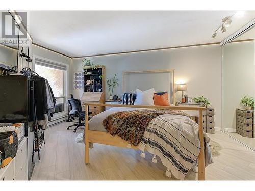 709 Houghton Road Unit# 315, Kelowna, BC - Indoor Photo Showing Bedroom