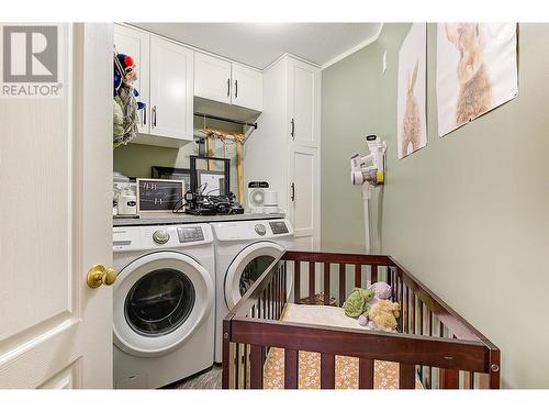 709 Houghton Road Unit# 315, Kelowna, BC - Indoor Photo Showing Laundry Room