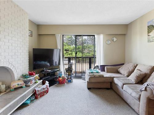 487 - 489 Winchester Ave, Nanaimo, BC - Indoor Photo Showing Living Room