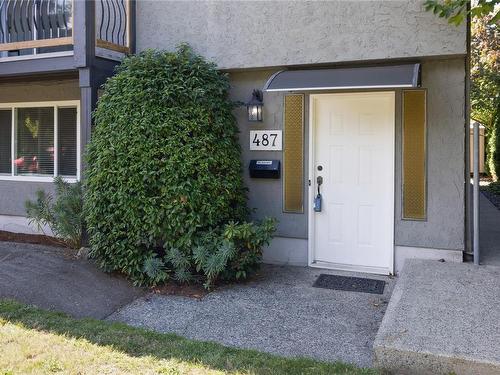 487 - 489 Winchester Ave, Nanaimo, BC - Outdoor