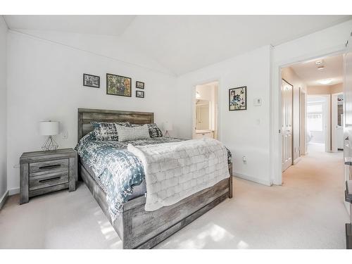 15168 36 Avenue, Surrey, BC - Indoor Photo Showing Bedroom