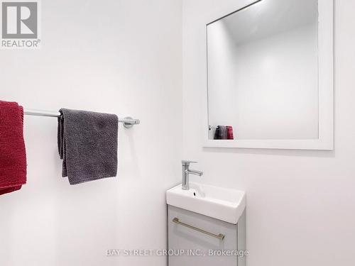 Main - 657 Pharmacy Avenue, Toronto, ON -  Photo Showing Bathroom