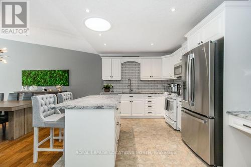 187 Greenway Drive, Wasaga Beach, ON - Indoor Photo Showing Kitchen With Stainless Steel Kitchen With Upgraded Kitchen