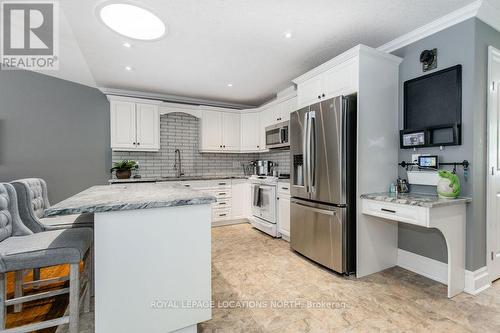 187 Greenway Drive, Wasaga Beach, ON - Indoor Photo Showing Kitchen With Stainless Steel Kitchen