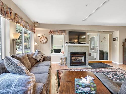 108-970 Lorne Street, Kamloops, BC - Indoor Photo Showing Living Room With Fireplace