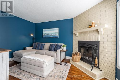 5740 Stibbard Road, Mississauga, ON - Indoor Photo Showing Living Room With Fireplace