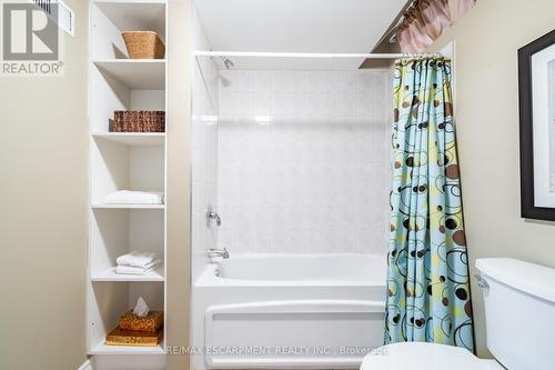 5740 Stibbard Road, Mississauga, ON - Indoor Photo Showing Bathroom