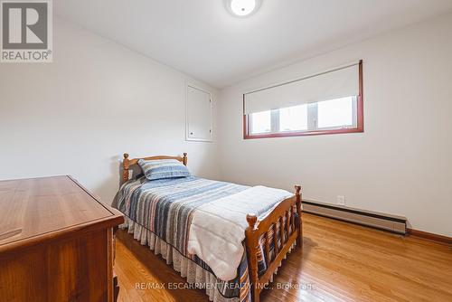 83 South Bend Road, Hamilton, ON - Indoor Photo Showing Bedroom