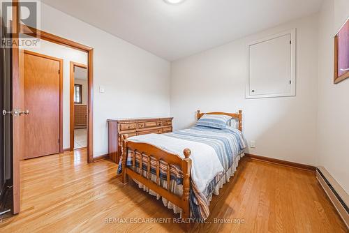 83 South Bend Road, Hamilton, ON - Indoor Photo Showing Bedroom