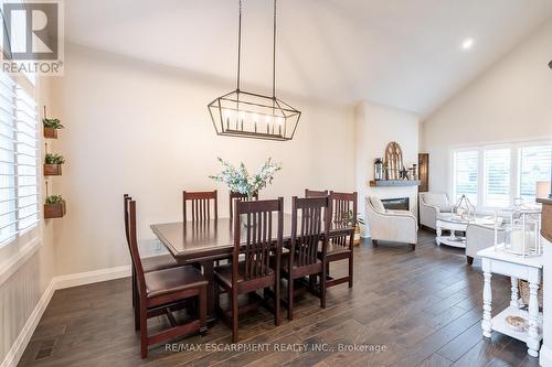 100 Boulding Avenue, Hamilton, ON - Indoor Photo Showing Dining Room