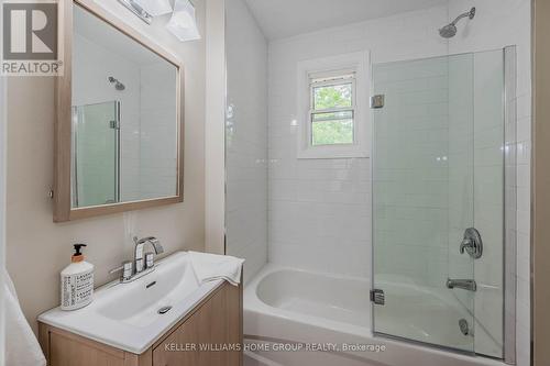 49 Mctague Street, Guelph, ON - Indoor Photo Showing Bathroom