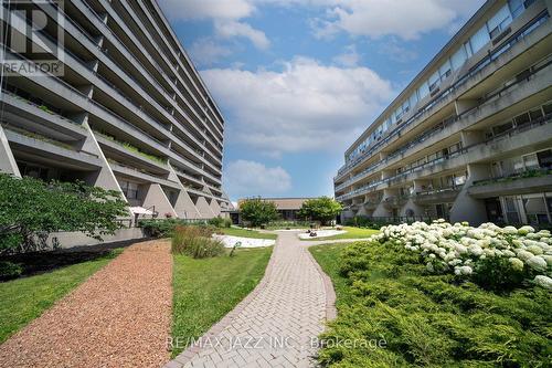 914 - 55 William Street E, Oshawa (Mclaughlin), ON - Outdoor With Balcony